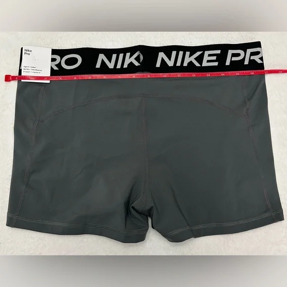 Nike Pro Women’s XL Dri-FIT Bike Shorts in Black and Gray Training NWT - Picture 3 of 5